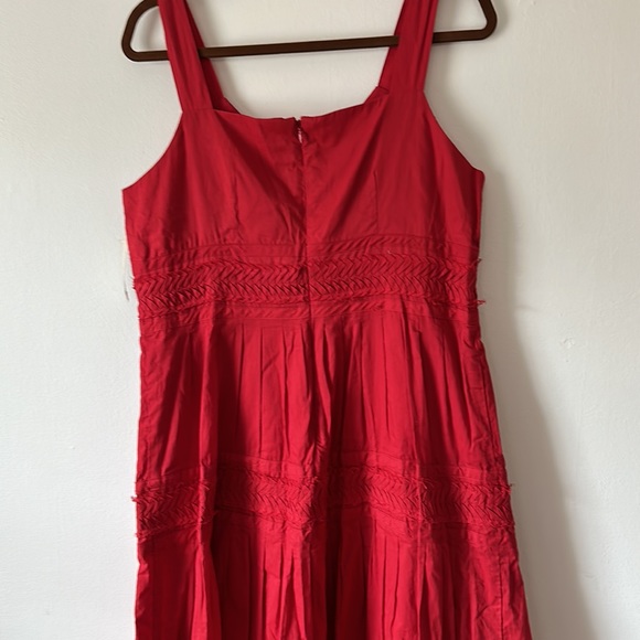 Dress - Picture 3 of 5